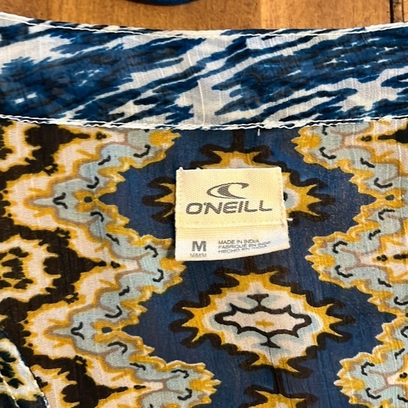 O’NEILL bathing suit coverup, size medium, in good condition - Picture 4 of 4